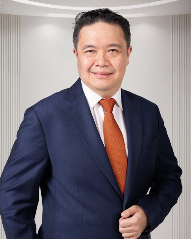 Ian Tan